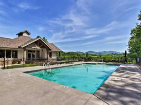 Cades Cove Paradise - Mountain Views, Fire Pit, Private Patio